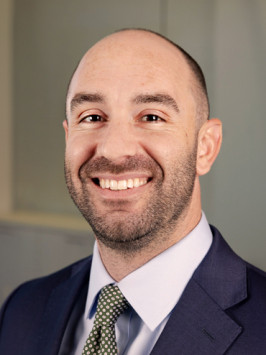 Photo of Garrett Davis